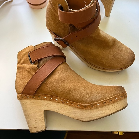 Free People Bungalow Clog Boots. EUC, size 38. - Picture 3 of 7
